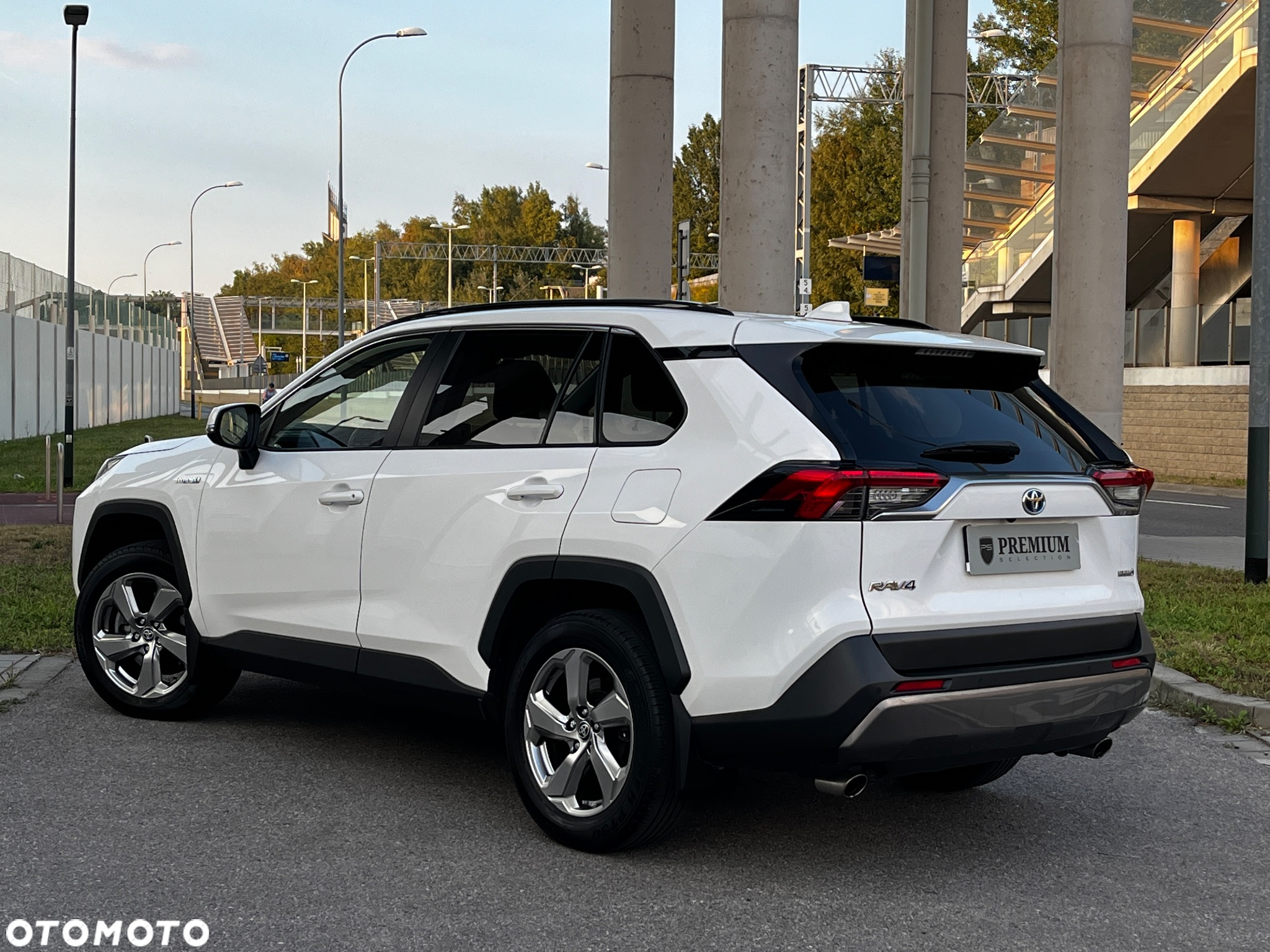 Toyota RAV4 2.5 Hybrid Comfort 4x2 - 5