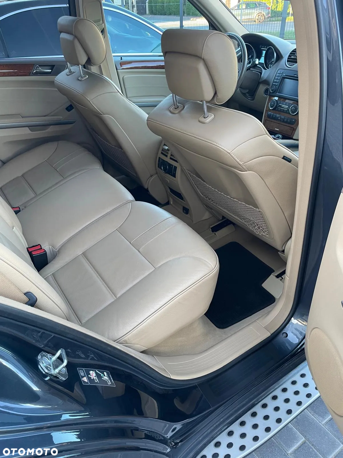 Mercedes-Benz ML 350 4-Matic - 10