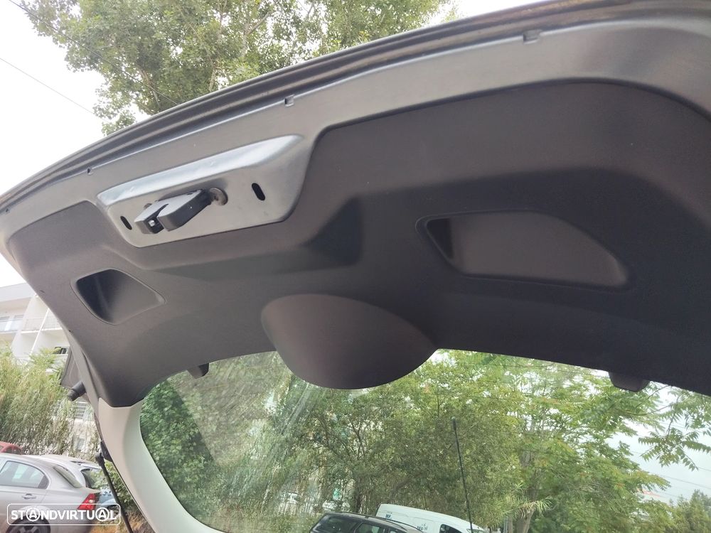 Peugeot 207 - 9