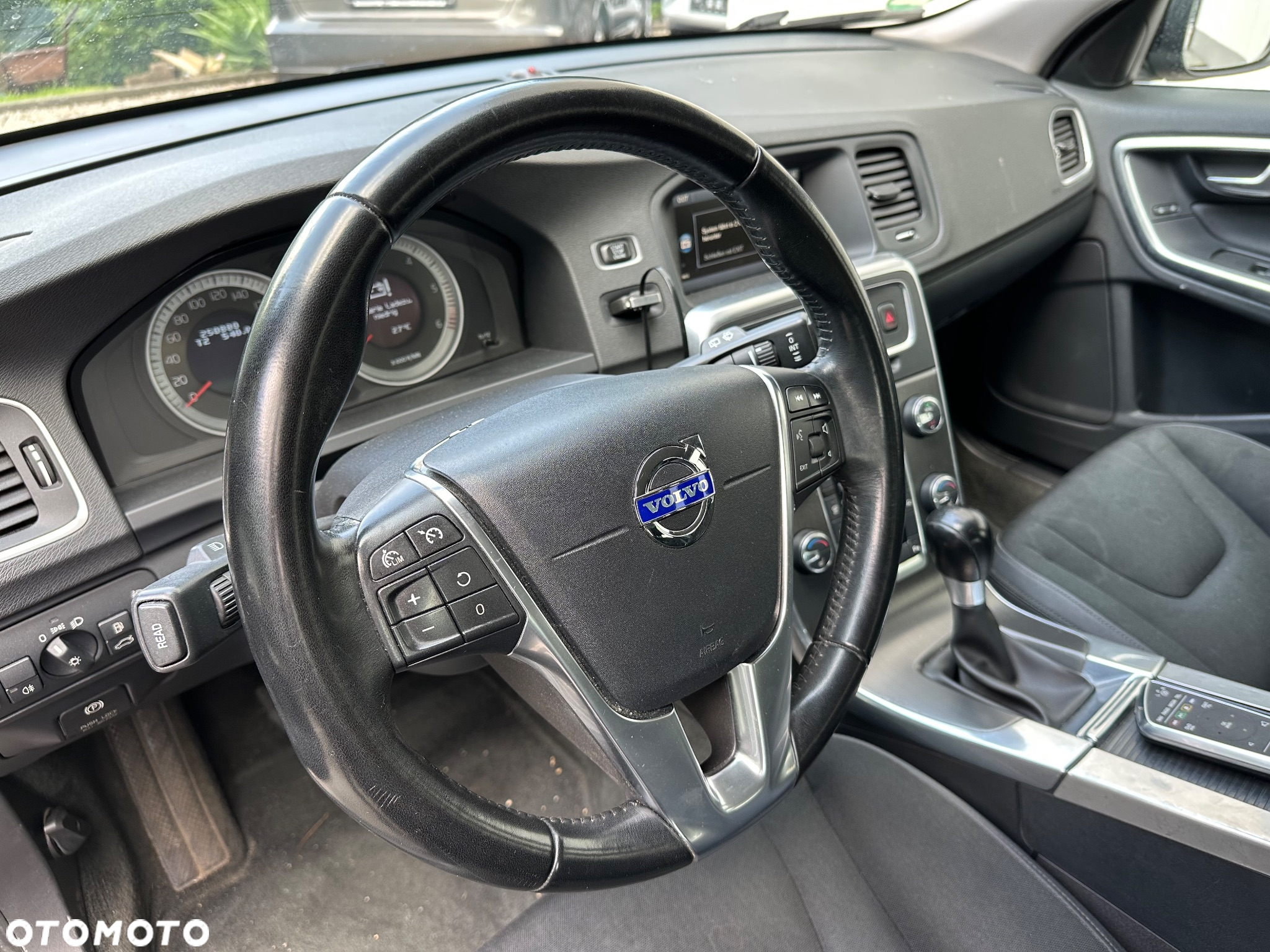 Volvo V60 D2 Momentum - 10