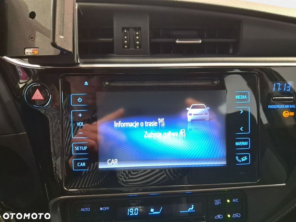 Toyota Auris - 25