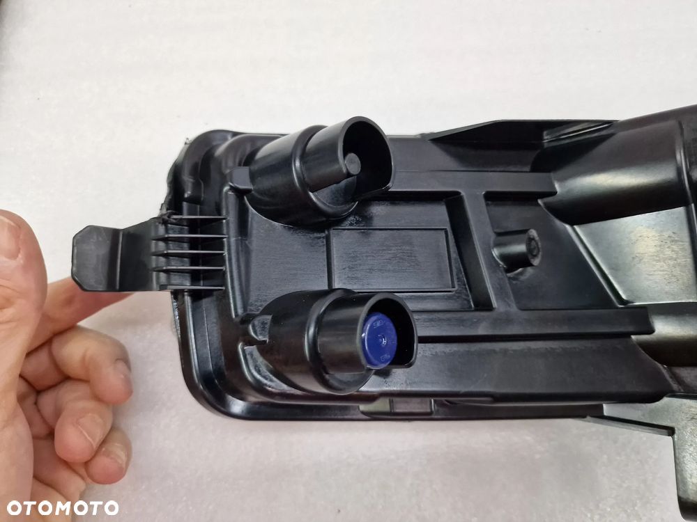 VW POLO VI 2G0 NOWY PRAWY ORYGINALNY VALEO HALOGEN LED DRL Z CIEMYM ŚRODKIEM , NR 2G0941622D / 2G0941622 D , NR AUKCJI H200 - 5