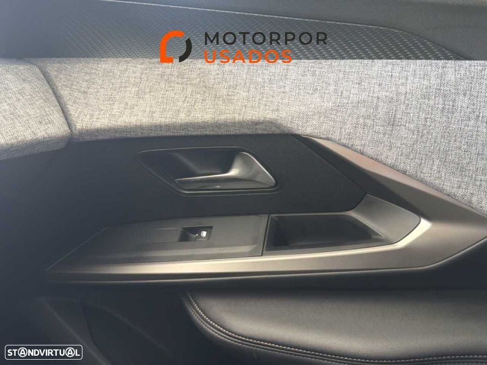 Peugeot 5008 1.2 Hybrid Allure e-DCS6 - 14