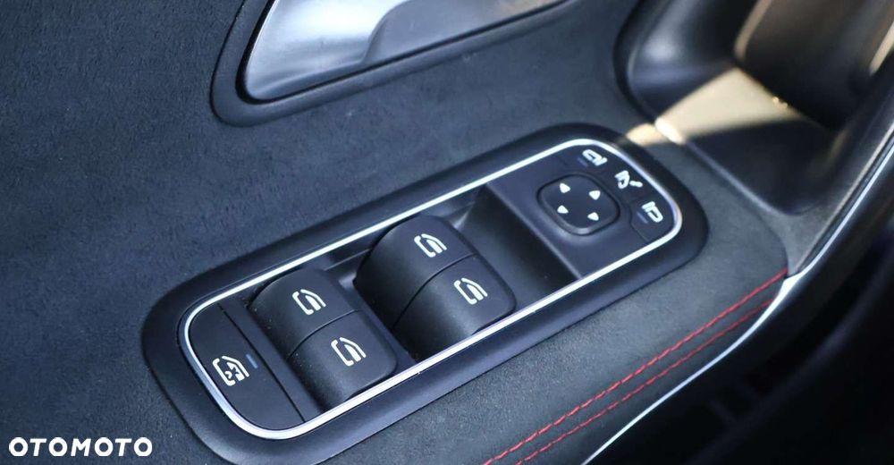 Mercedes-Benz CLA - 28