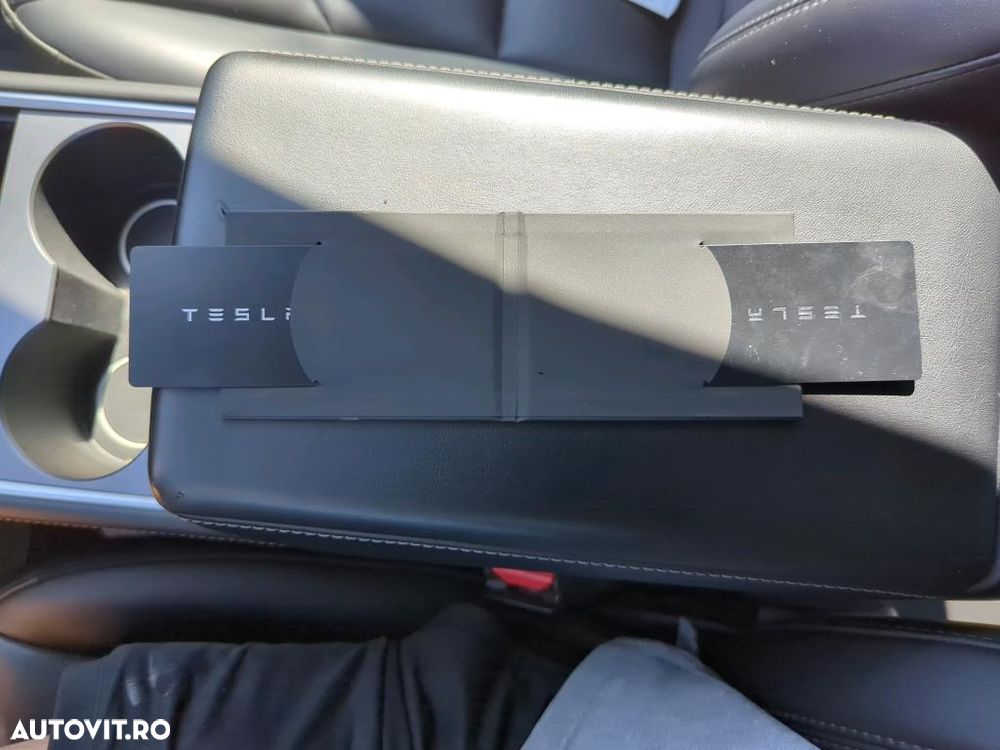 Tesla Model 3 - 15