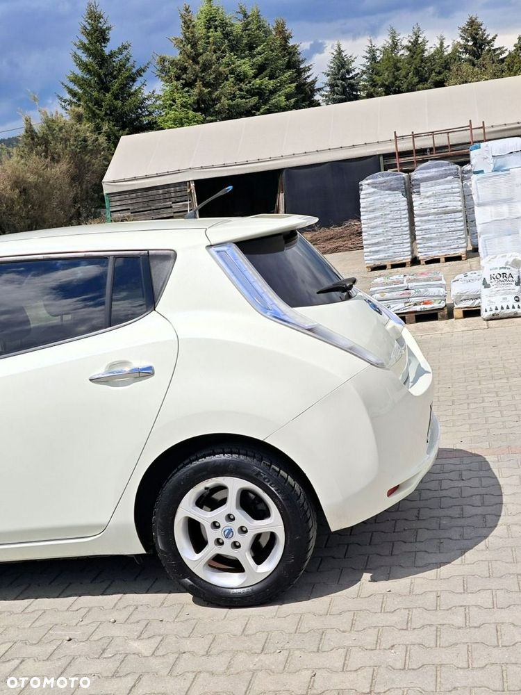Nissan Leaf - 25