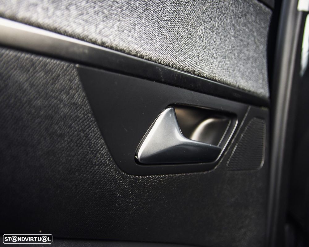 Peugeot 3008 1.5 BlueHDi Allure - 32