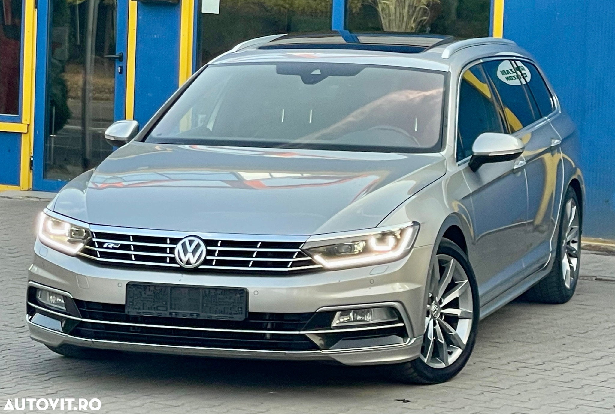 Volkswagen Passat Variant 2.0 TDI DSG R Executive - 8