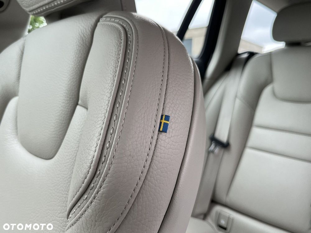 Volvo V60 D4 SCR AWD - 34