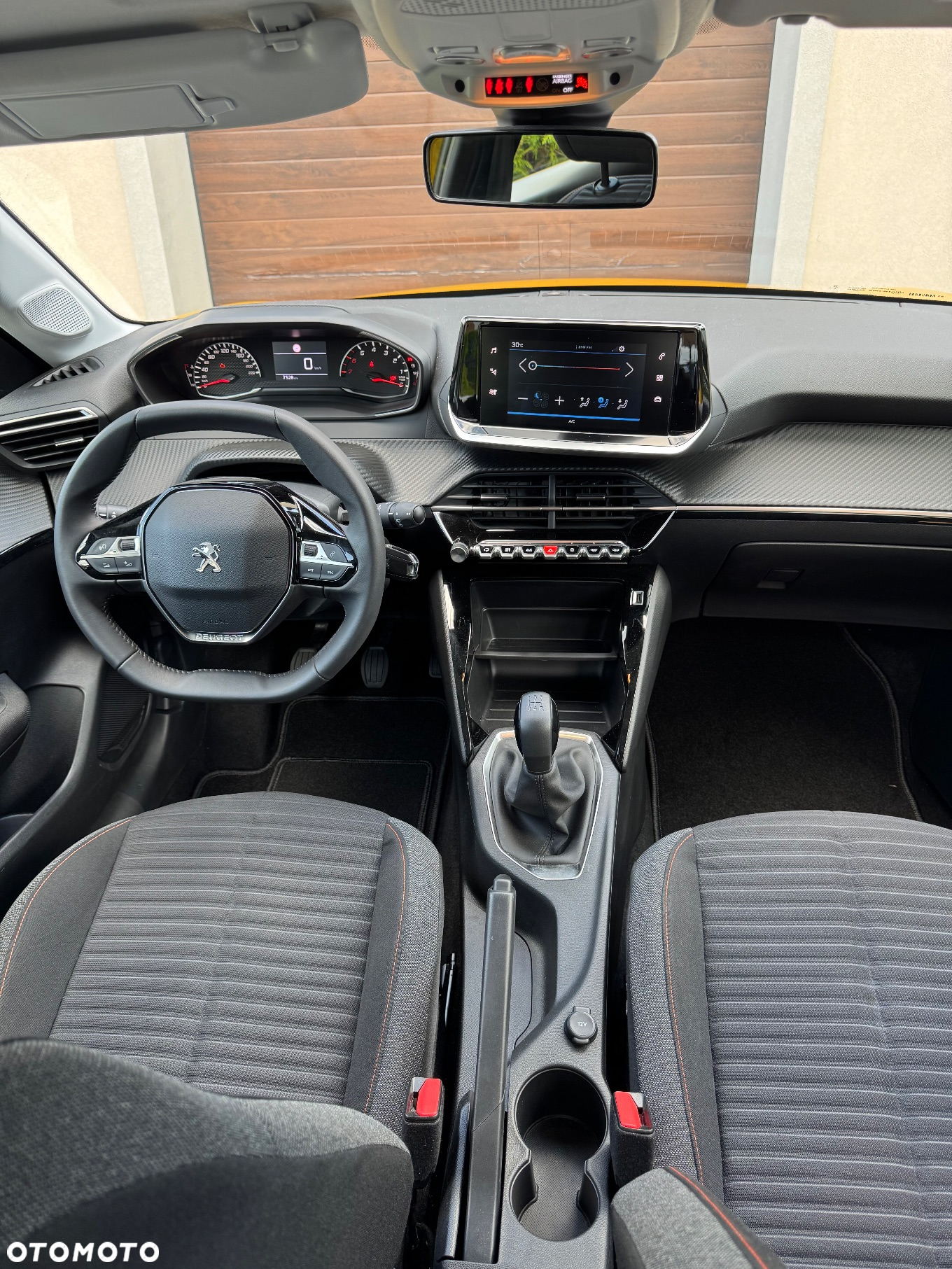 Peugeot 208 1.2 PureTech Style S&S - 12
