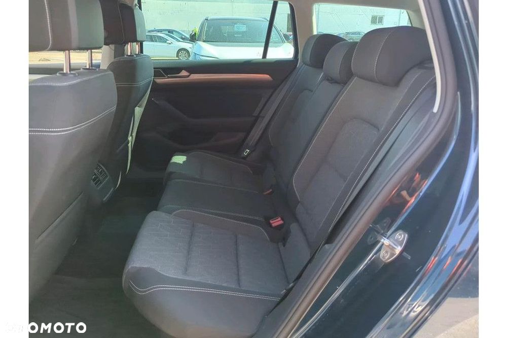 Volkswagen Passat Variant - 10