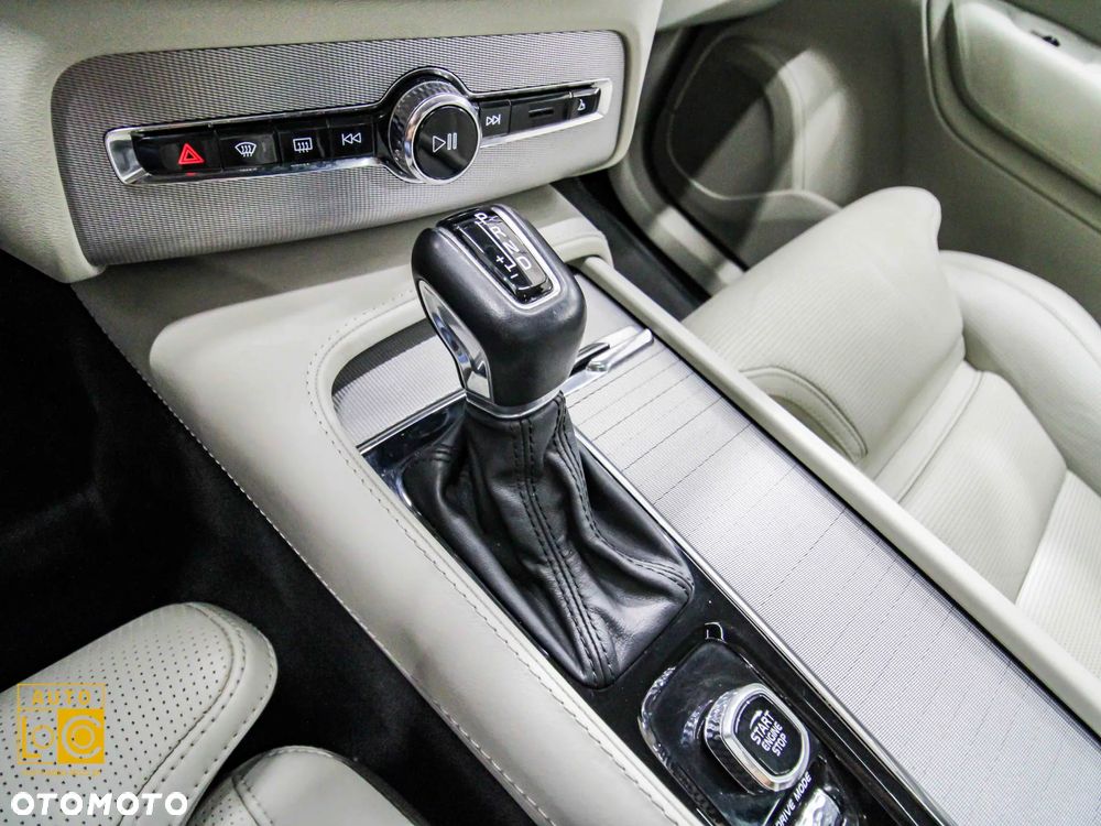Volvo XC 90 D5 AWD Geartronic Inscription - 30