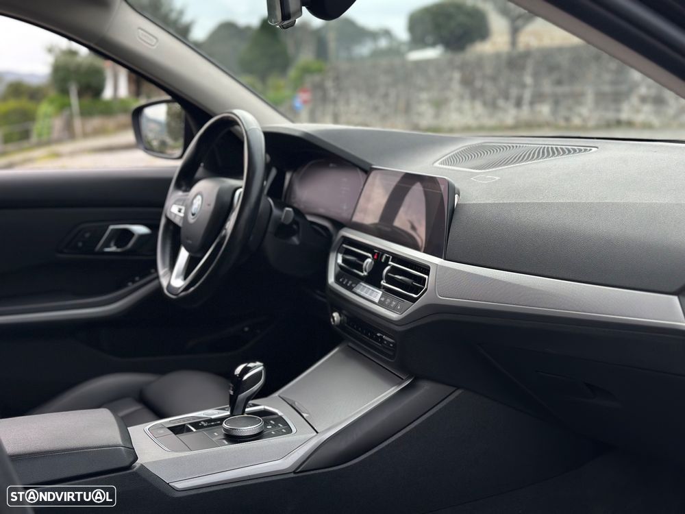 BMW 330 e Aut. Luxury Line - 43