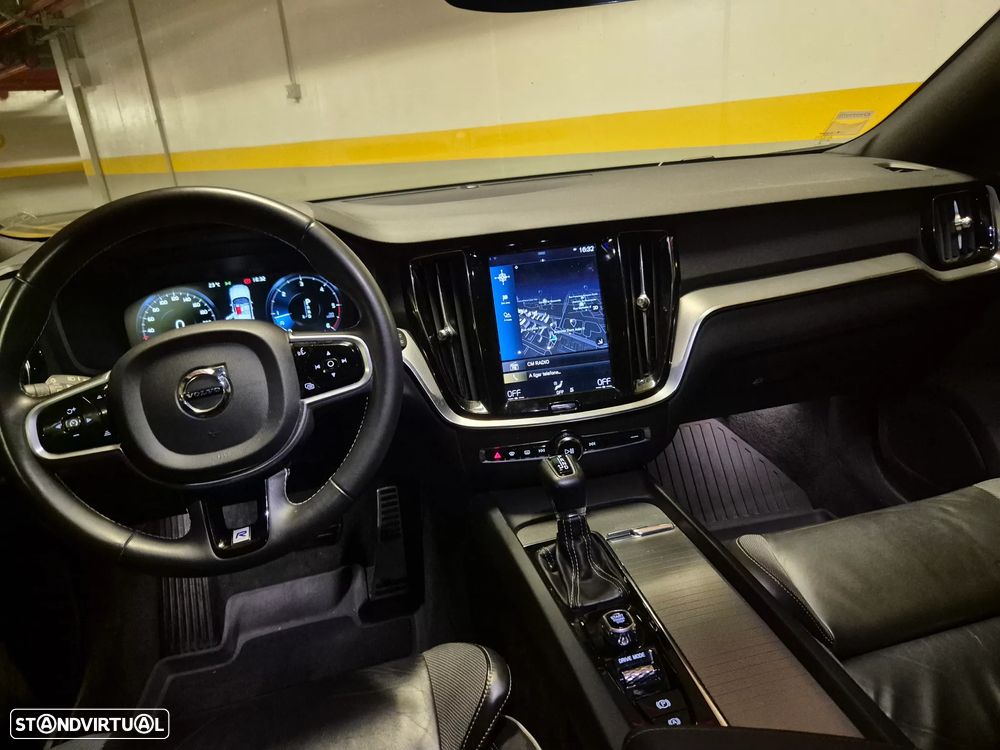 Volvo V60 2.0 D3 R-Design Geartronic - 35