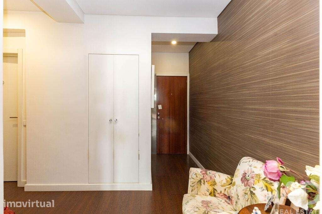 Apartamento T4 em Aldoar, Foz do Douro e Nevogilde de 103 m2 - Grande imagem: 2/18