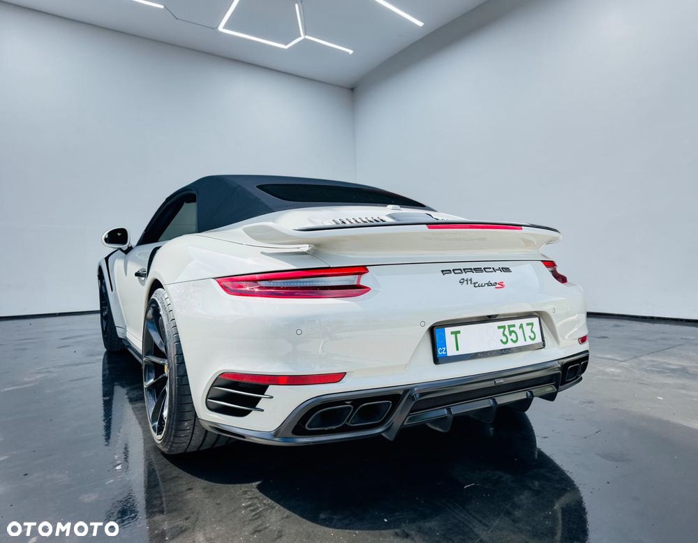 Porsche 911 - 9