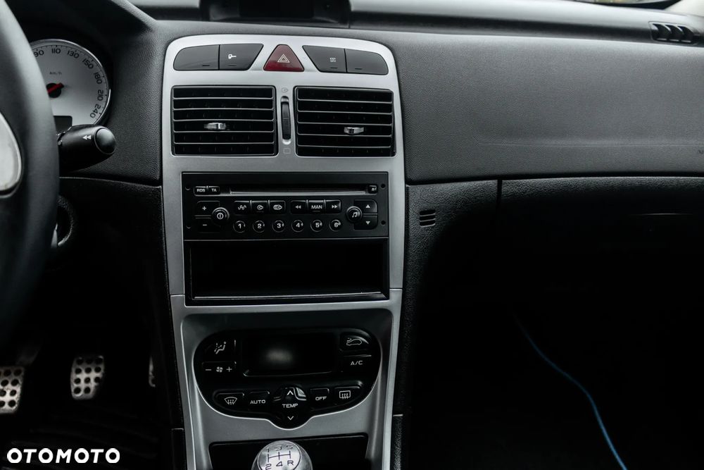 Peugeot 307 CC 1.6 Intense - 22