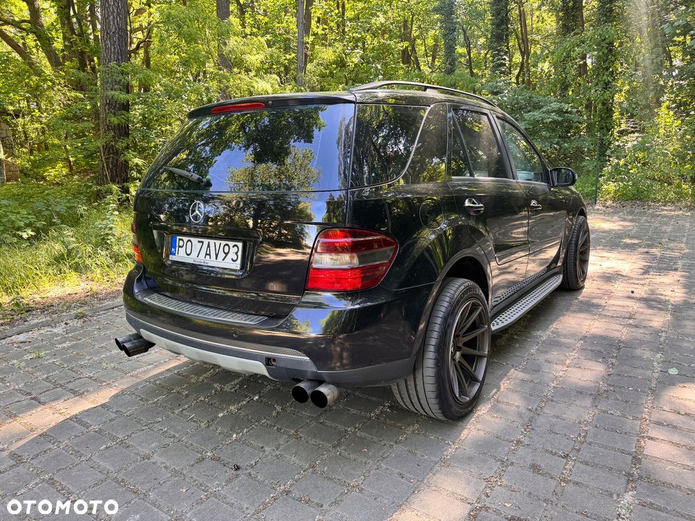 Mercedes-Benz ML - 10