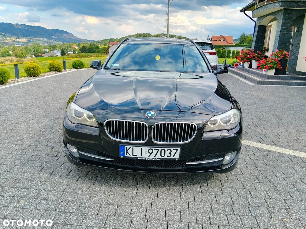 BMW Seria 5 525d xDrive Sport-Aut - 4