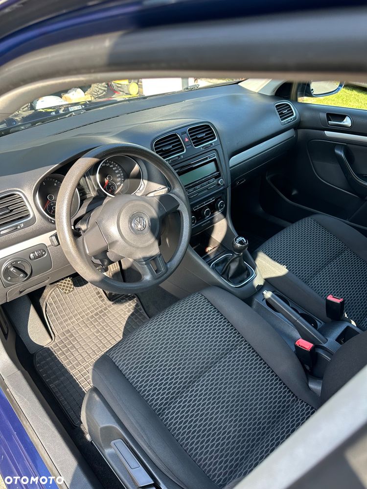 Volkswagen Golf - 8