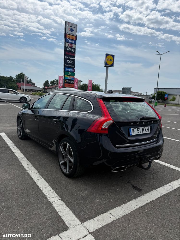 Volvo V60 D6 Plug-In-Hybrid AWD Geartronic Momentum - 4