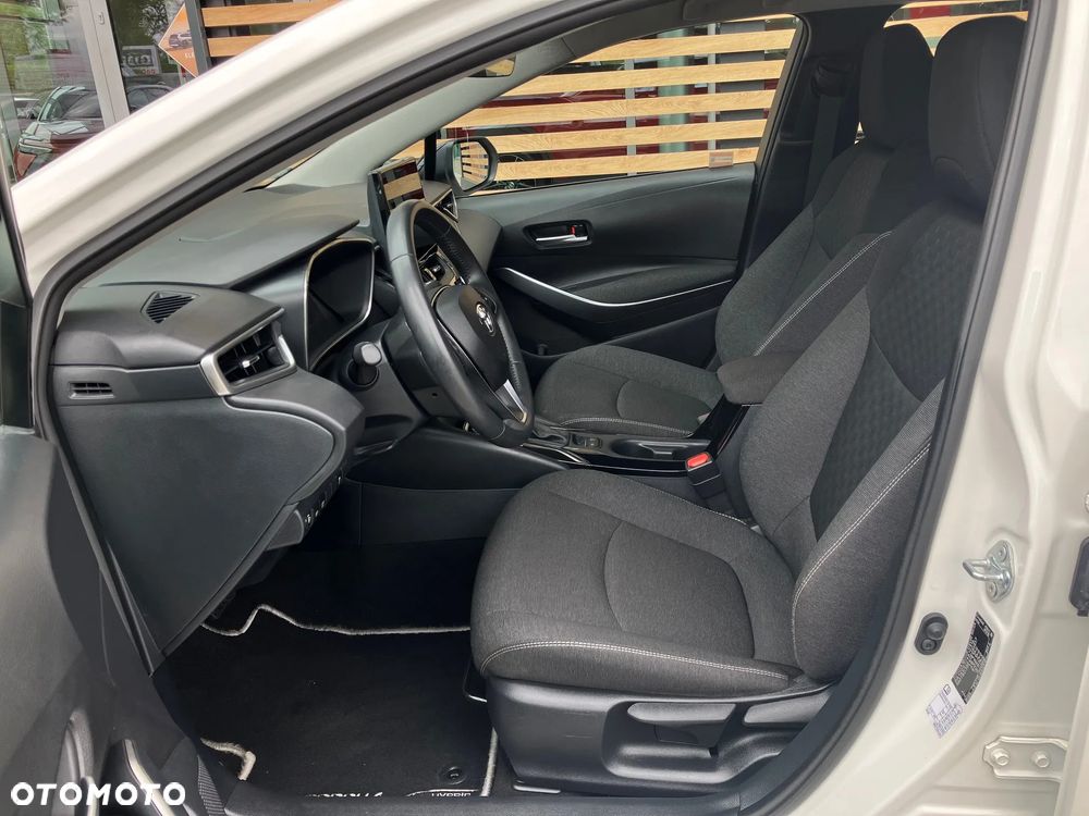 Toyota Corolla 1.8 Hybrid Comfort - 32