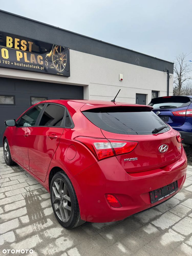 Hyundai i30 1.4 Comfort World Cup - 22