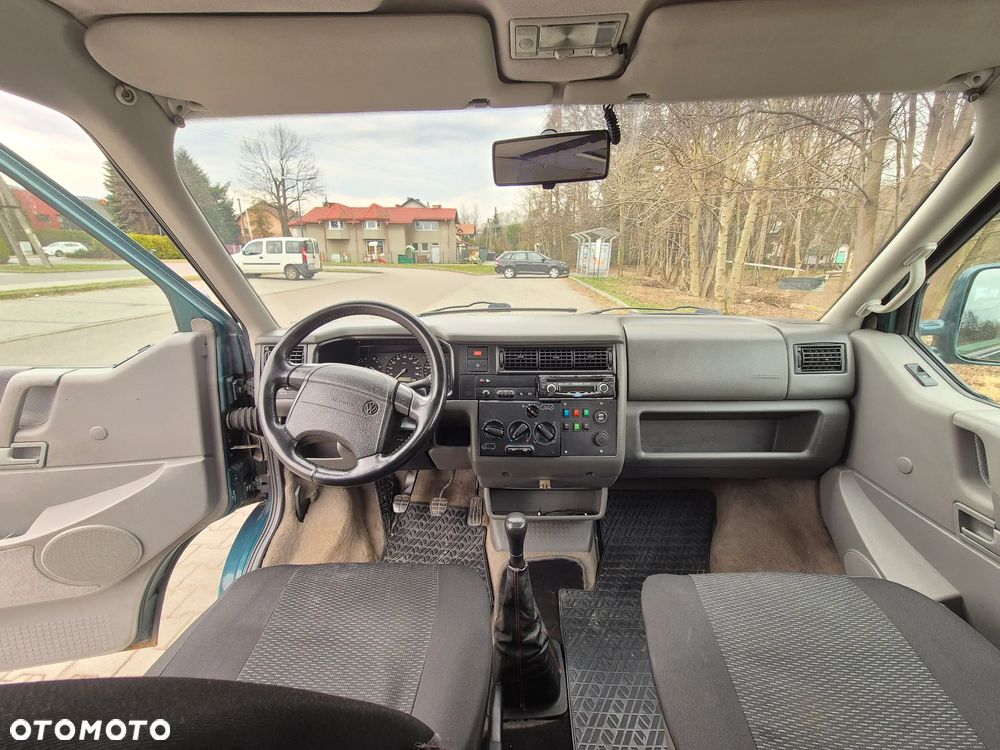 Volkswagen Multivan - 7