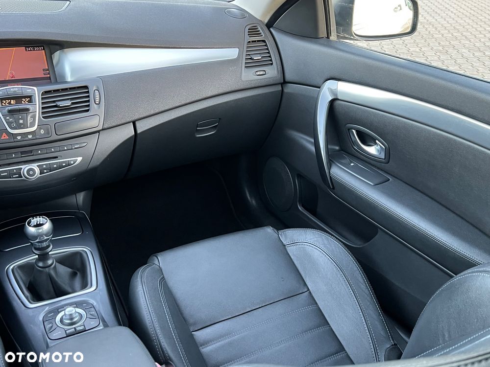 Renault Laguna dCi 180 FAP GT - 21