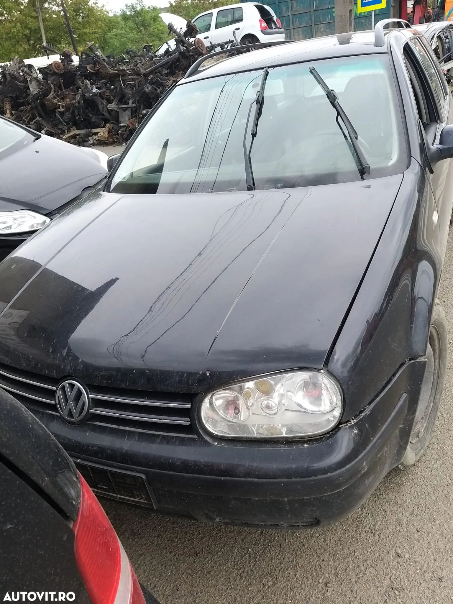 Dezmembram Volkswagen Golf 4 din 2004 1.9 TDI cod motor: AJM, Negru - 1