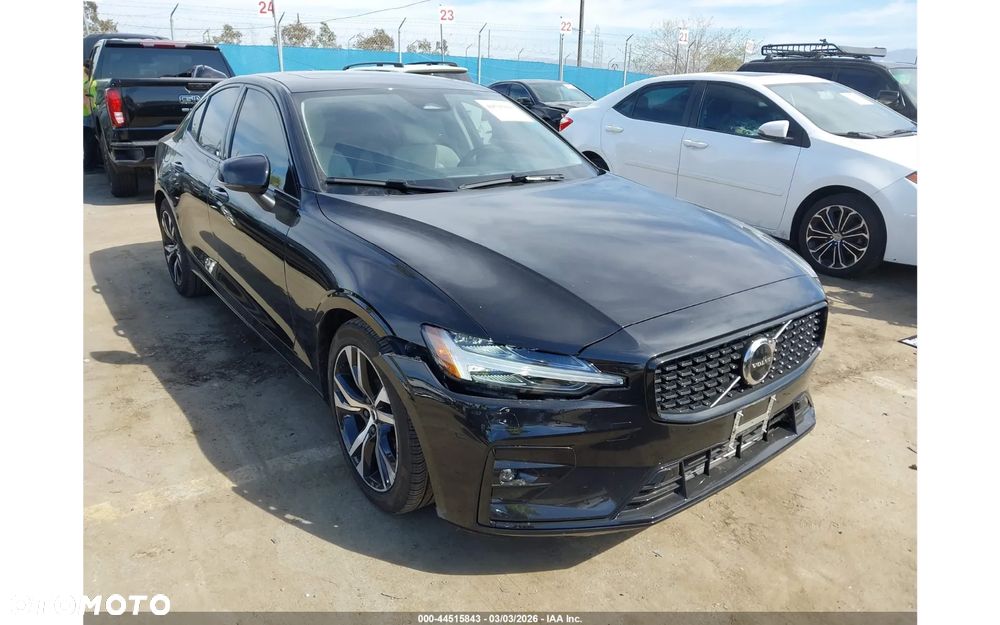 Volvo S60 - 1