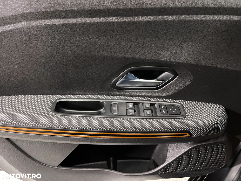 Dacia Sandero Stepway TCe 90 MT6 Comfort - 19