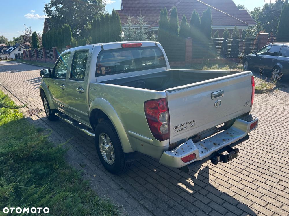 Isuzu Pick up - 7