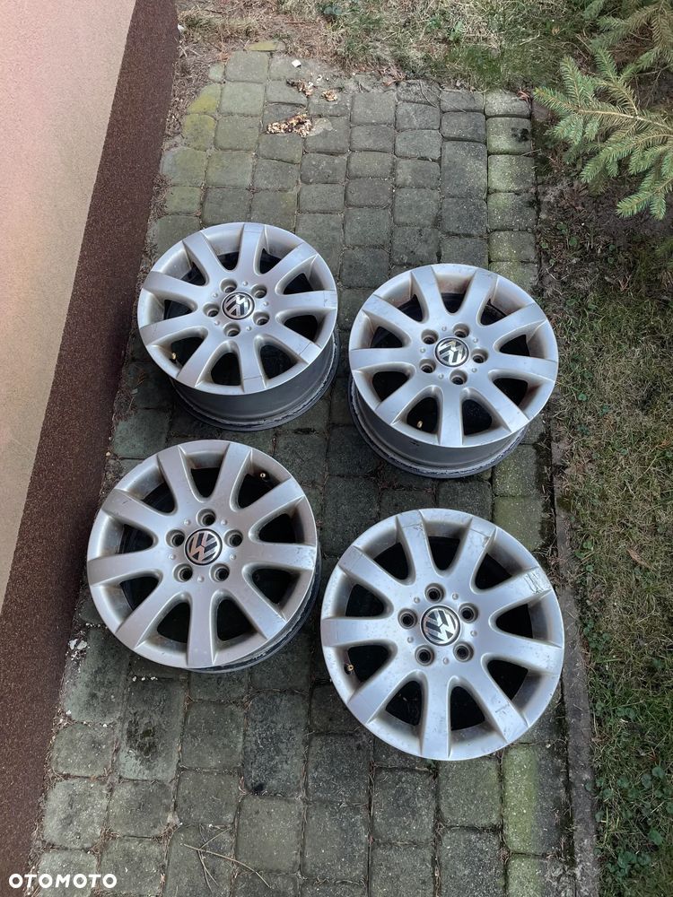 Volkswagen Golf 1.6 Goal - 18