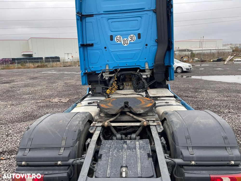 Mercedes-Benz ACTORS - 13