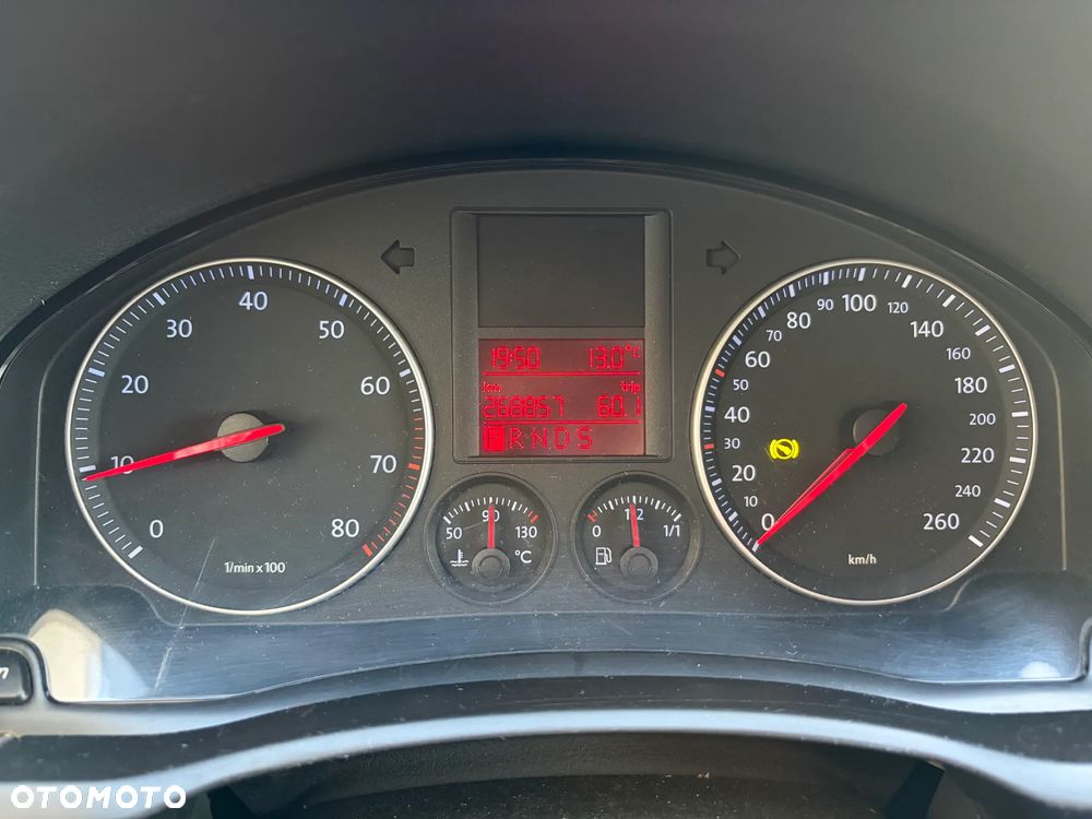 Volkswagen Golf 1.6 Automatik Trendline - 15