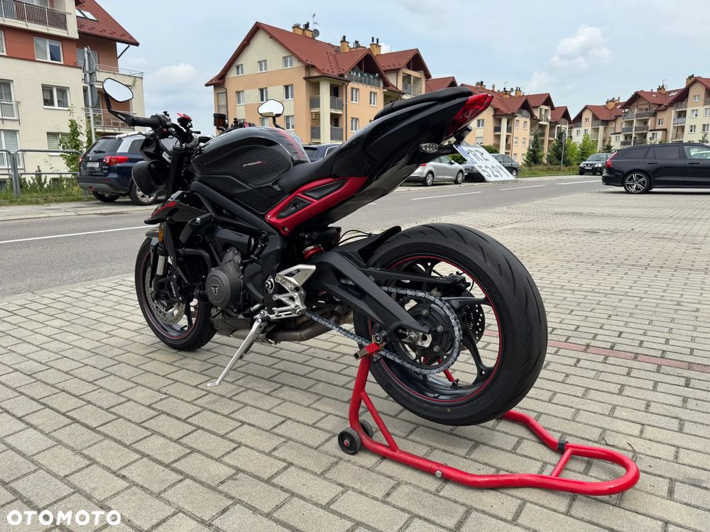 Triumph Street Triple - 7