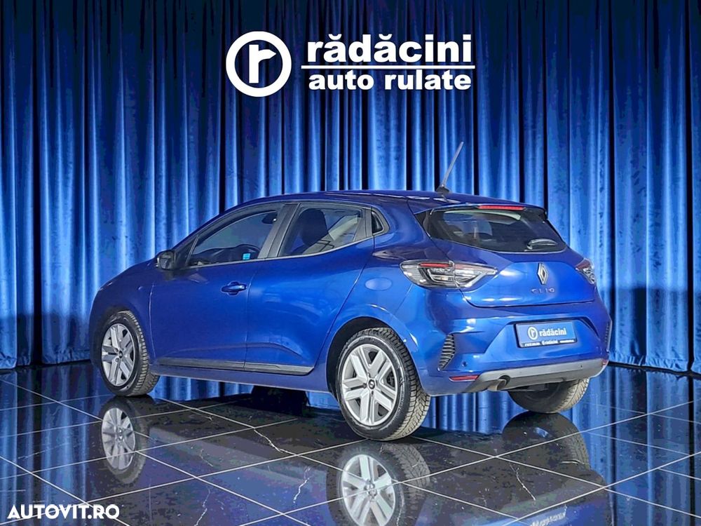Renault Clio - 8