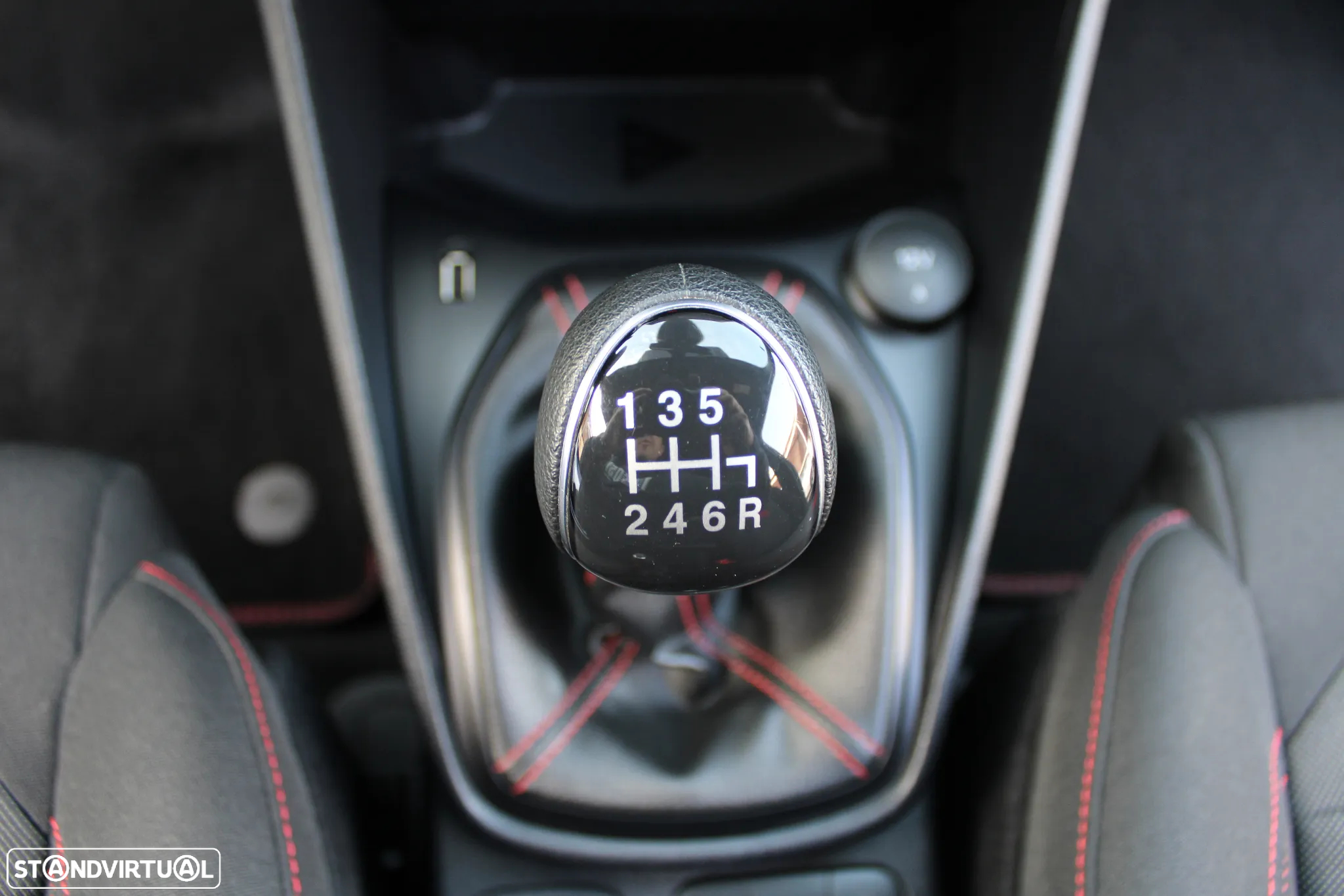 Ford Fiesta 1.0 EcoBoost ST-Line - 27
