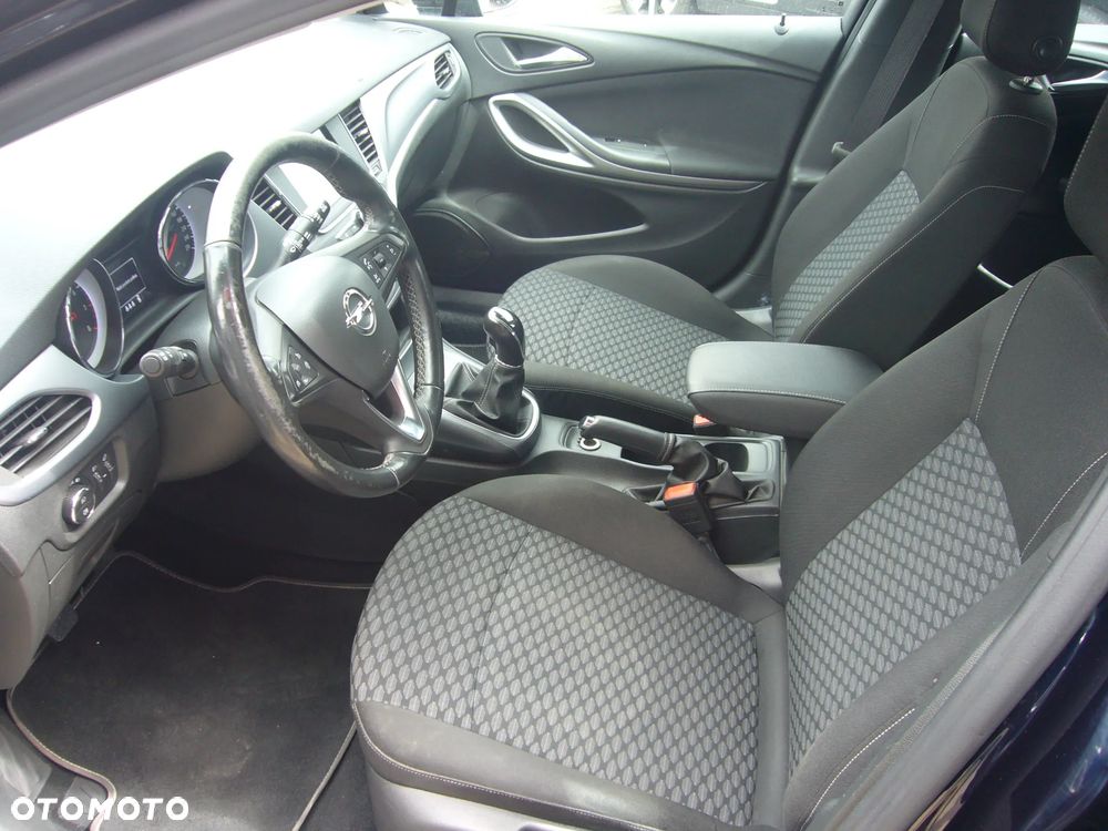 Opel Astra - 11