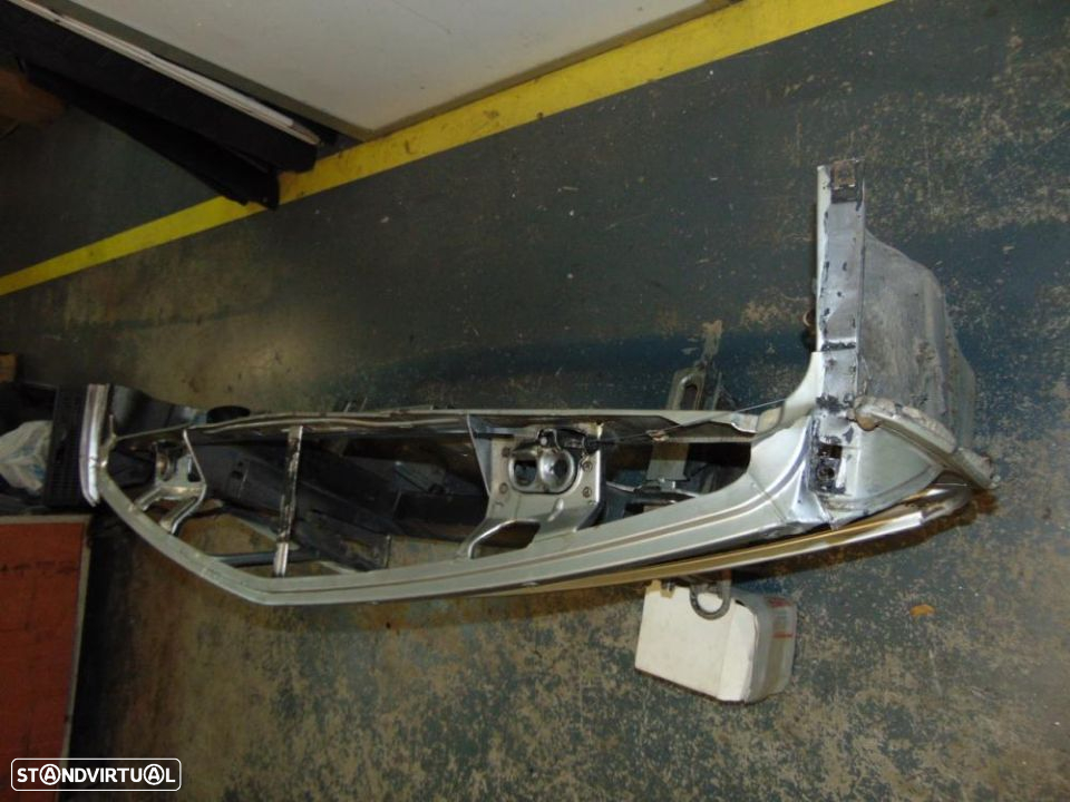BMW serie 5 E28 frente de chapa - 11
