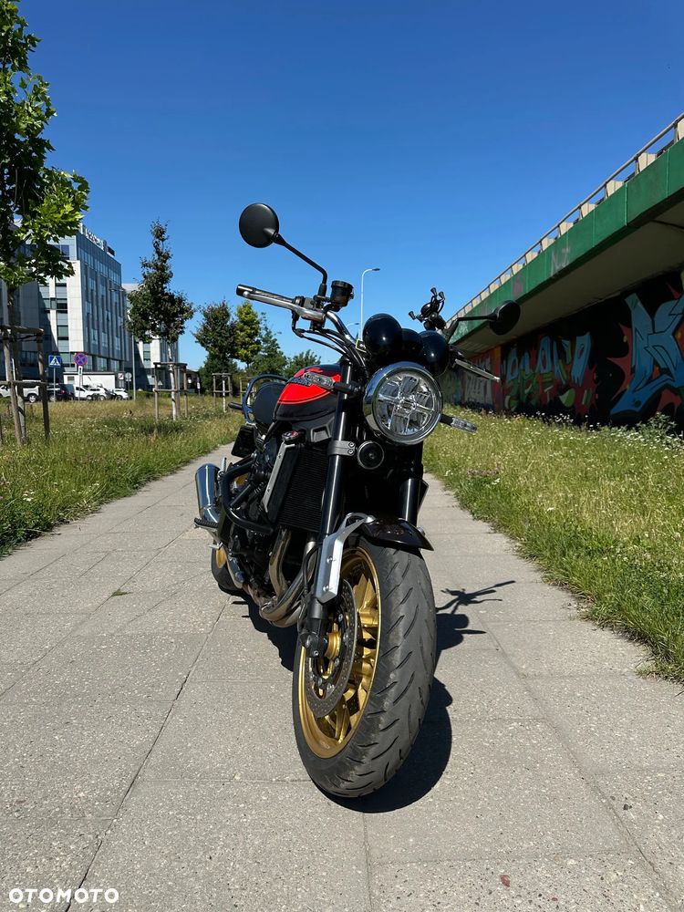 Kawasaki Z 900 RS - 7