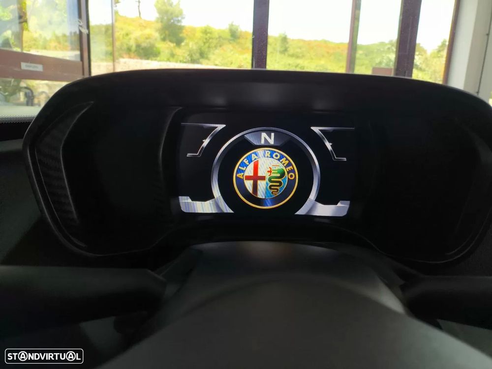 Alfa Romeo 4C - 28
