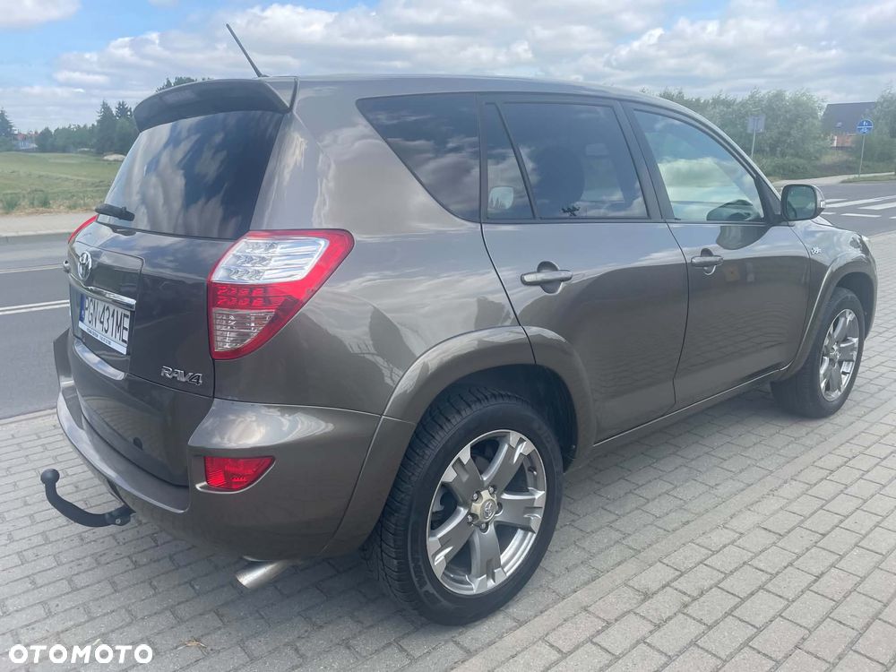 Toyota RAV4 2.2 D-4D 4x4 Executive - 3