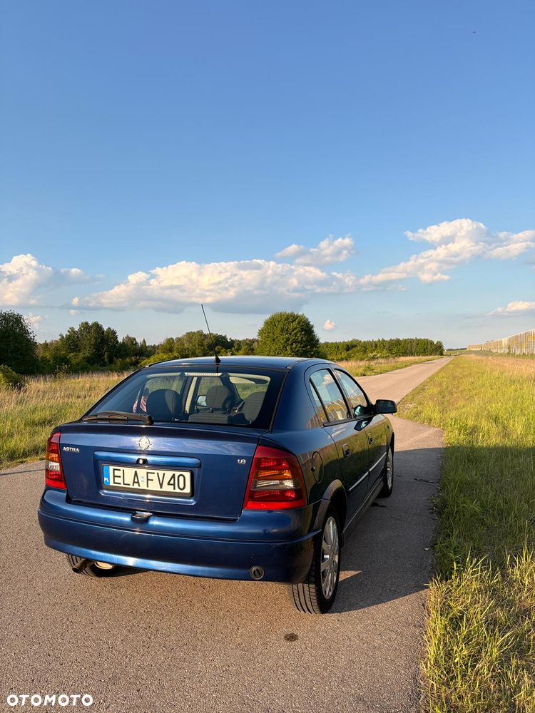 Opel Astra 1.8 Sport - 7