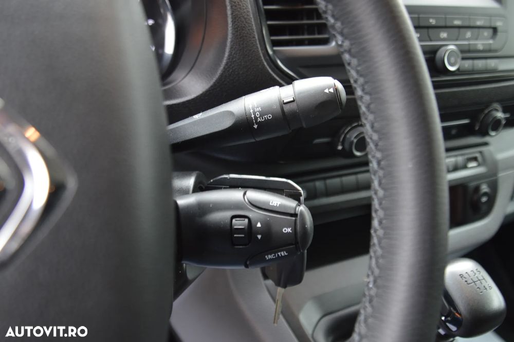 Renault Trafic - 25