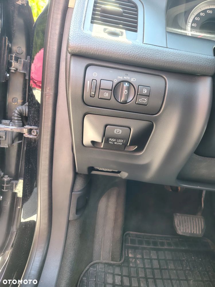 Volvo XC 60 - 8