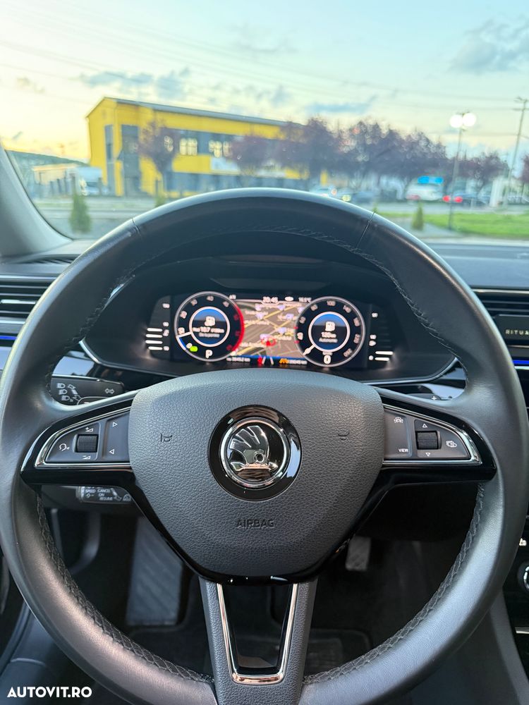 Skoda Superb 2.0 TDI 4X4 DSG L&K - 15
