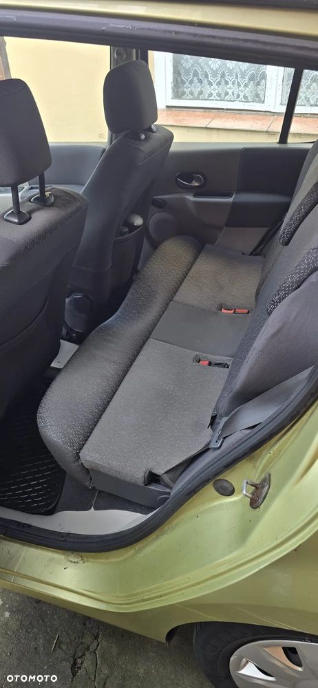 Renault Modus 1.6 16V Cite - 14