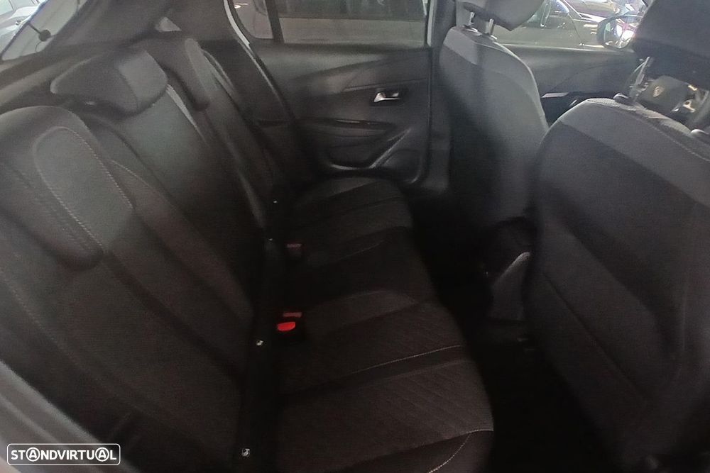 Peugeot 208 1.2 Hybrid Allure e-DCS6 - 15
